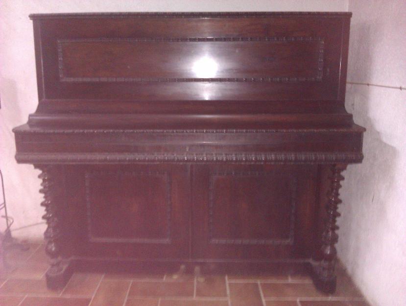 Piano vertical Isabelino año 1850 FRANco ESPAÑA.