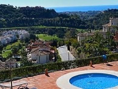 Apartamento con 2 dormitorios se vende en Marbella, Costa del Sol