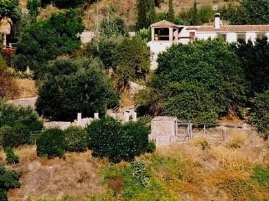 Chalet con 5 dormitorios se vende en Sayalonga, Axarquia