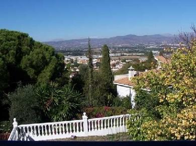 Chalet con 6 dormitorios se vende en Marbella, Costa del Sol