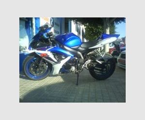 SUZUKI GSX 600 R