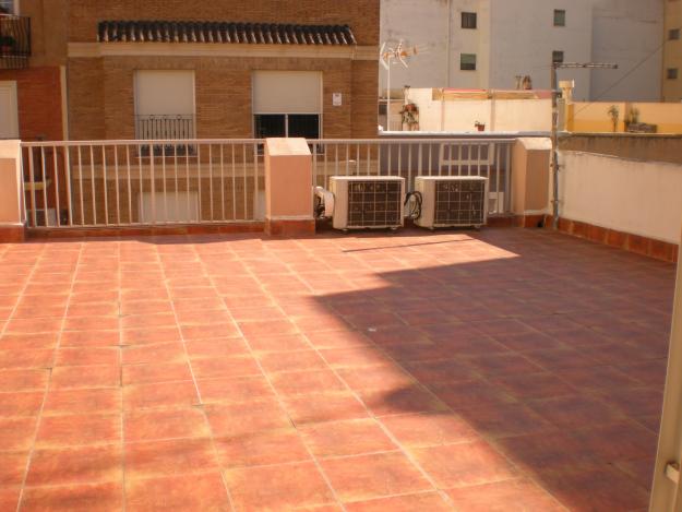 PISO INDEPENDIENTE EN MANISES ZONA JUNTO TODOS LOS SERVICIOS