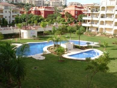 Apartamento con 2 dormitorios se vende en Fuengirola, Costa del Sol