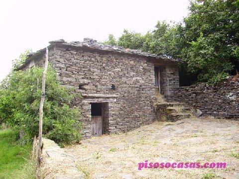 Venta de casa en Venta De Casa De Piedra Con Finca Y Hórreo En A Po, Pontenova (Lugo)