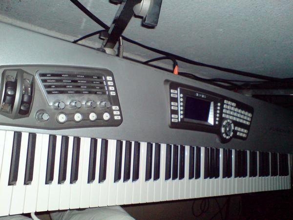 Teclado Alesis Fusion HD8 Workstation 88 Teclas contrapesadas