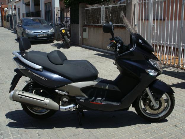 Moto Kymco Xciting 250 i
