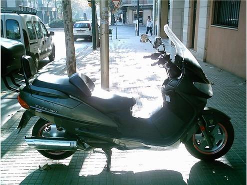 SUZUKI BURGMAN 400