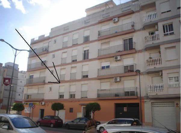 Ocasion!!! se vende piso en algemesi por 80.000€