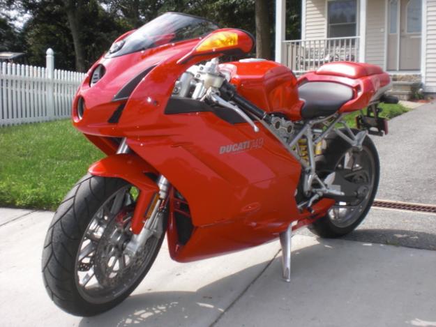 2004 Ducati Superbike 749