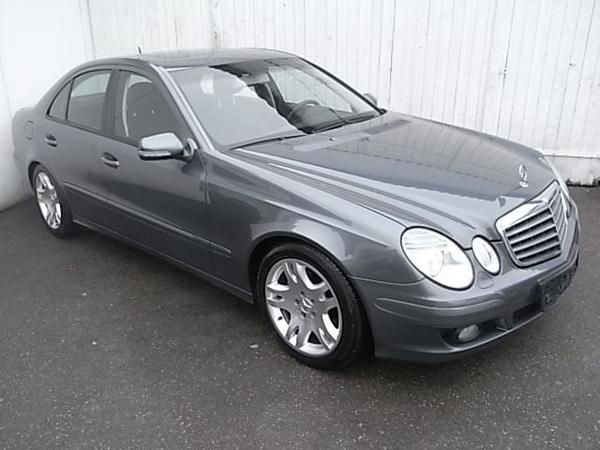Mercedes-Benz E 320 CDI 7G-TRONIC 9000 Euros 22000KM Gris 2009