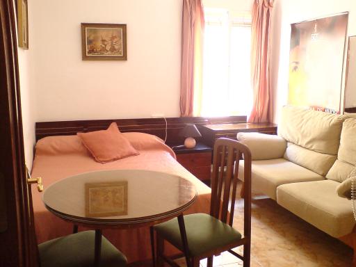 2 Habitaciones en Piso Compartido con Estudiantes y Erasmus en Casco Antiguo de Cadiz