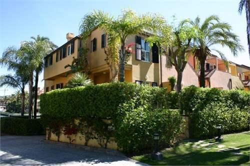 Apartment for Sale in Cadiz, Andalucia, Ref# 2853119