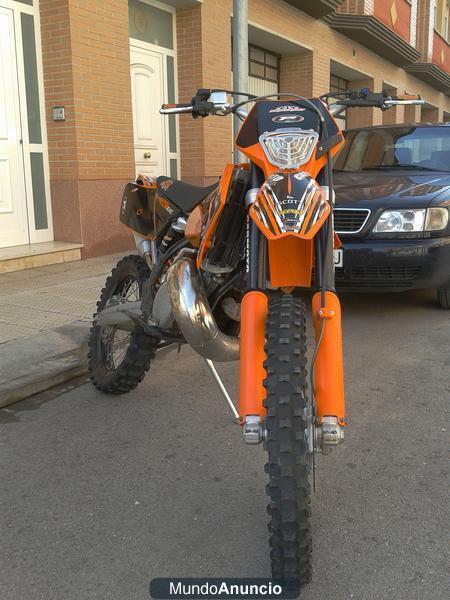 se vende enduro  ktm exc 250 2t