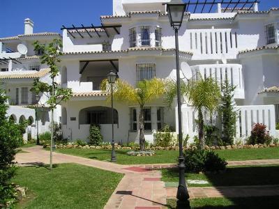 Spacious apartment close to Puerto Banus