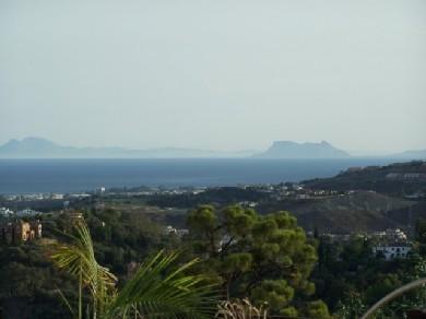 Chalet con 5 dormitorios se vende en Marbella, Costa del Sol