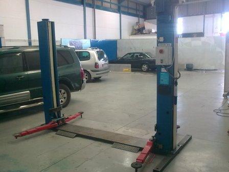 Elevador 2 columnas de coches AUTOMAQ 220v