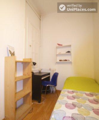 Rooms available - Cool residence for students in hectic Gran Vía