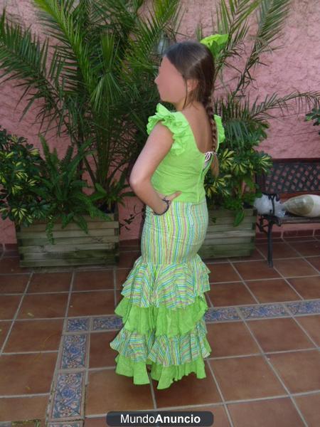 SE VENDE TRAJE DE FLAMENCA.