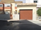 Adosado con 3 dormitorios se vende en Fuengirola, Costa del Sol - mejor precio | unprecio.es