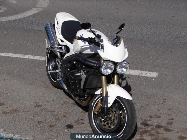 Triumph Speed Triple 1050