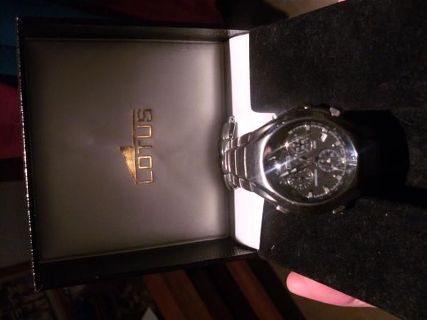 VENDO RELOJ LOTUS DE ACERO