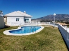 Chalet con 3 dormitorios se vende en Mijas Costa, Costa del Sol - mejor precio | unprecio.es