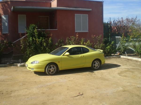 HYUNDAI COUPE 1.6 FX  2.000 EUROS