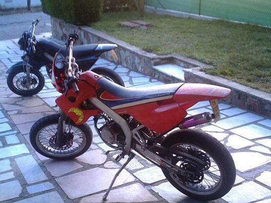 Venc dues Derbi Senda, 50 cc