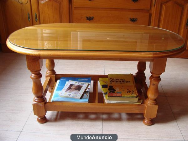 Salón-comedor de madera por 400 €