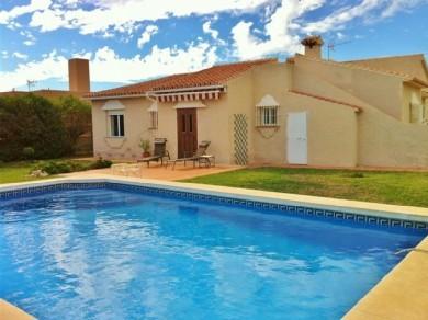 Chalet con 3 dormitorios se vende en Mijas Costa, Costa del Sol