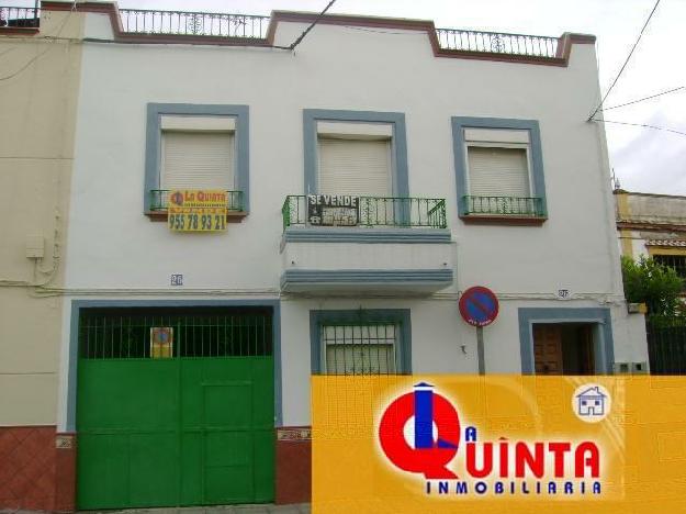 Casa 6 dormitorios, 2 baños, 1 garajes, Buen estado, en La Algaba, Sevilla