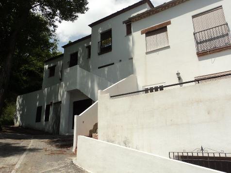 Casa adosada en Paterna del Río