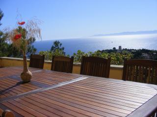 Villa : 4/12 personas - vistas a mar - torre delle stelle  cagliari (provincia de)  cerdena  italia