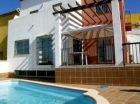 Adosado con 5 dormitorios se vende en Chilches - mejor precio | unprecio.es