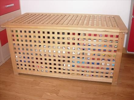 Baul IKEA modelo 2008 madera muy rígida