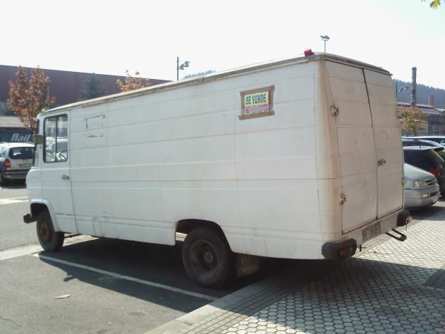 Vendo furgoneta clasica Mercedes Benz L 406-D del año 1977.