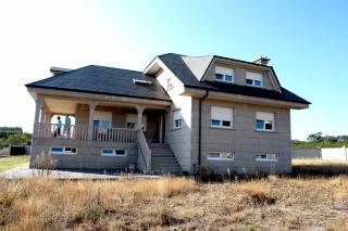 5b  , 2ba   in Carballo (Carballo),  Galicia   - 397000  EUR