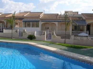 Bungalow con 2 dormitorios se vende en Ciudad Quesada, Costa Blanca