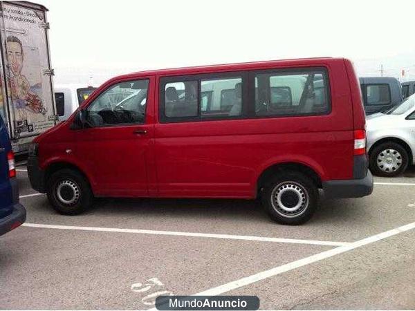 Volkswagen Transporter 2.0 TDI 105 CV Kombi 9 plazas