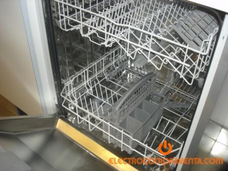 EN VENTA LAVAVAJILLAS SIEMENS PANELABLE EN BARCELONA SEGUNDA MANO