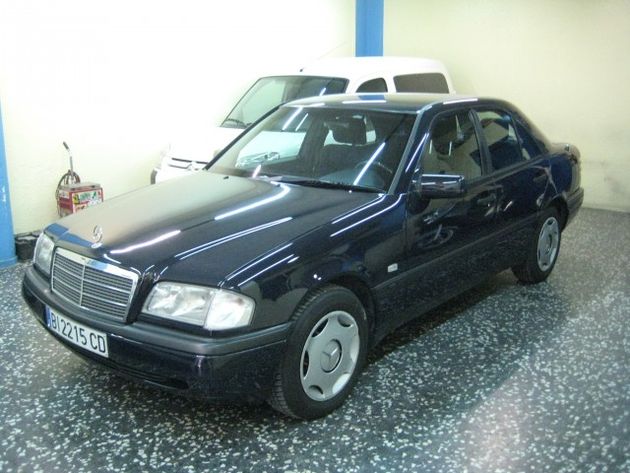 MERCEDES VITO 109CDI Fur. Lar