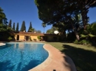 Chalet con 5 dormitorios se vende en Marbella, Costa del Sol - mejor precio | unprecio.es