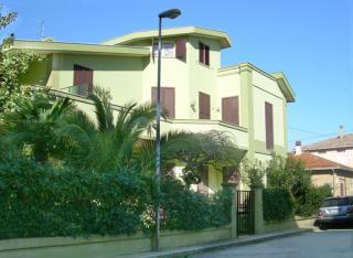 Apartamento en villa : 2/4 personas - junto al mar - roseto degli abruzzi  teramo (provincia de)  abruzo  italia