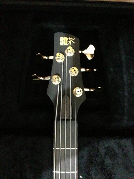 Vendo Bajo Ibanez SR 1205 VNF Premium.