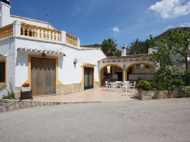 Chalet con 6 dormitorios se vende en Orba