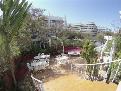 Apartamento con 3 dormitorios se vende en Marbella, Costa del Sol