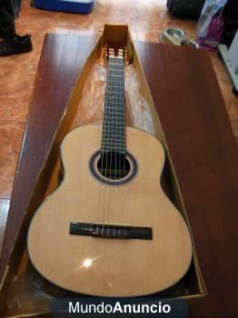 88 € - GUITARRA ESPAÑOLA DE PALOSANTO TOTALMENTE NUEVA