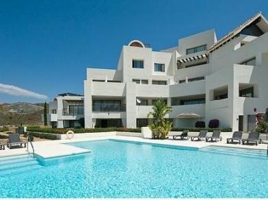 Apartamento con 2 dormitorios se vende en Benahavis, Costa del Sol