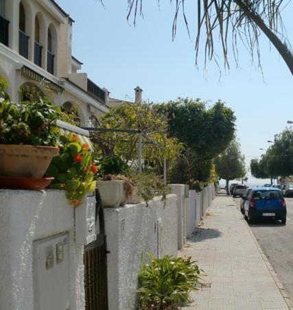 Adosado esquina playa lisa - santa pola (r.256)