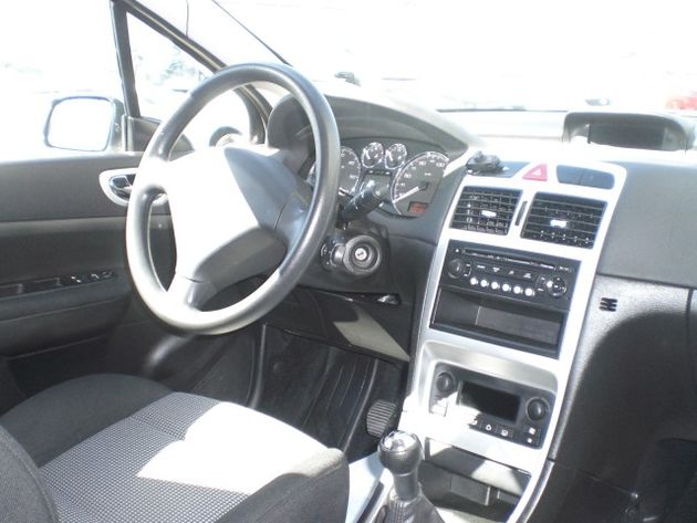 PEUGEOT 407 SW 1.6HDI Sport